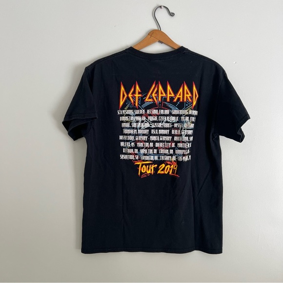 Def Leppard 2019 Concert T-Shirt Size Medium - Picture 3 of 6